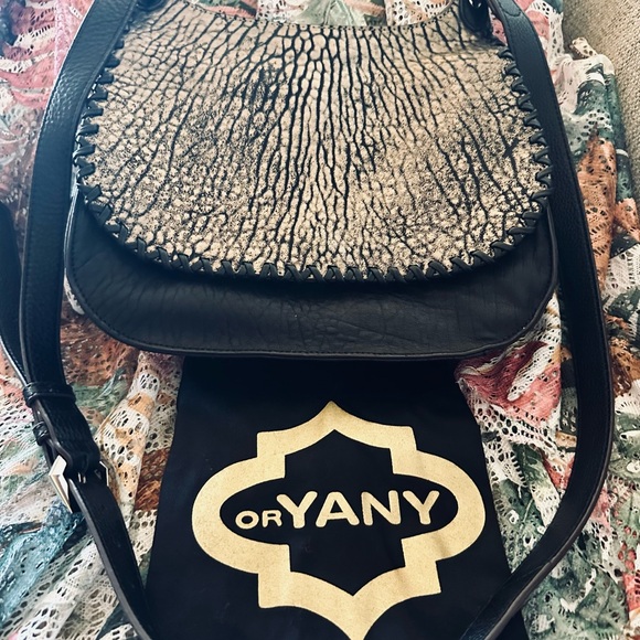 Oryany CROSSBODY FOR SALE. Metallic and black designer crossbody soft leather. - Picture 4 of 16